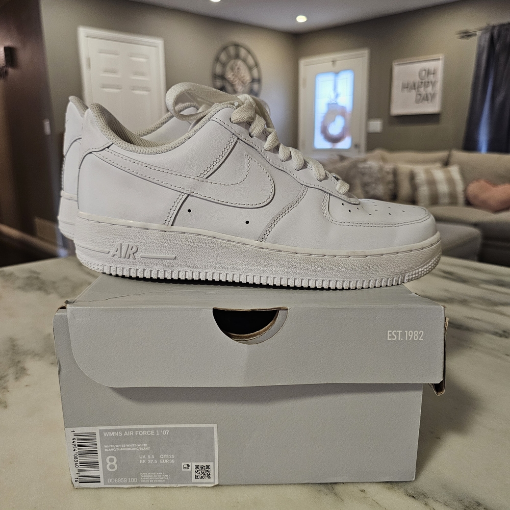 Nike Air Force 1 '07 White Sneakers